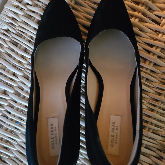 ❤️‍🔥 Cole Haan Kenzie Pump in Black Suede - Picture 3 of 11